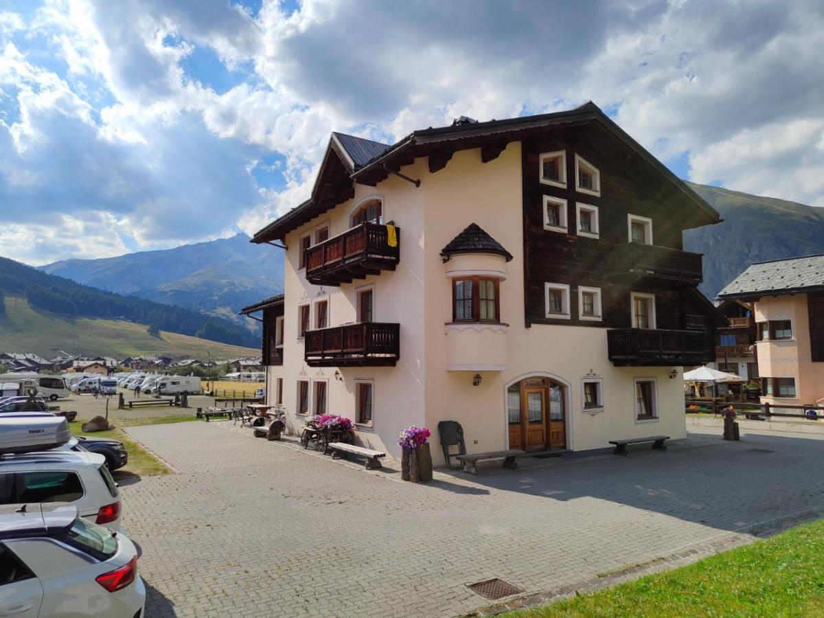 Family House Amalia Myholidaylivigno Exterior foto